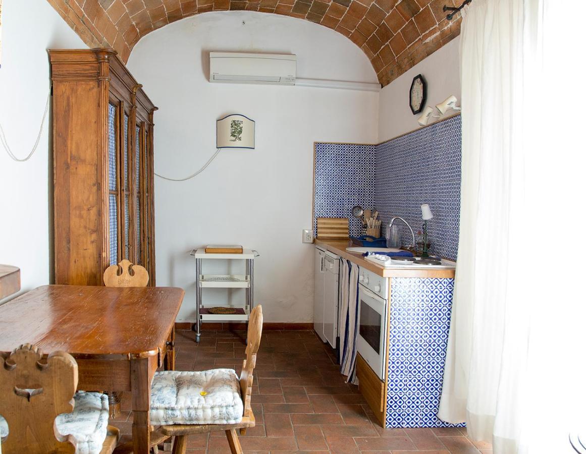 La Casa Gialla อิมปรูเนตา ภายนอก รูปภาพ